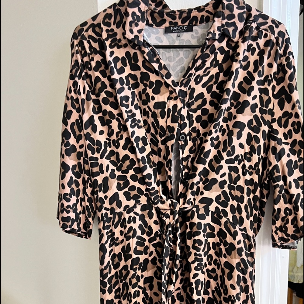 Beautiful and chic medi dress new no tag pit to pit 19 and 15 from waist